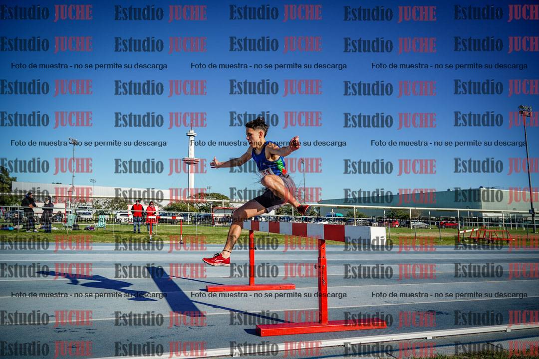 Fotos de los 3000 m con obstáculos de varones