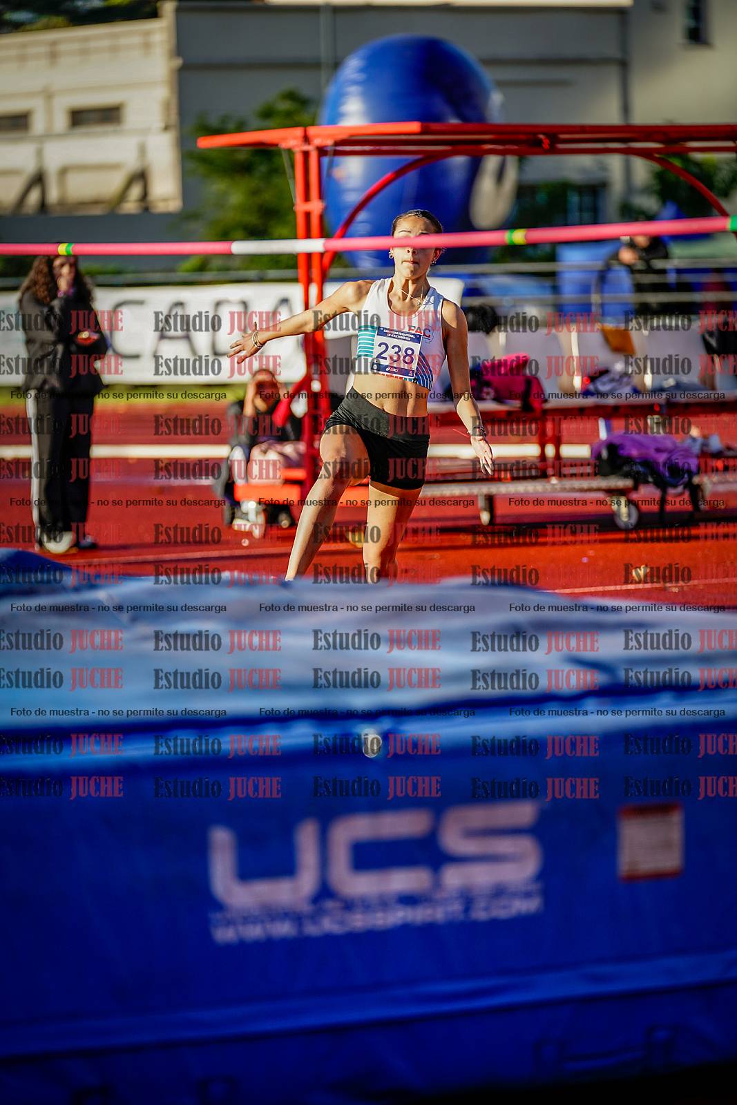 Fotos del salto en alto de mujeres