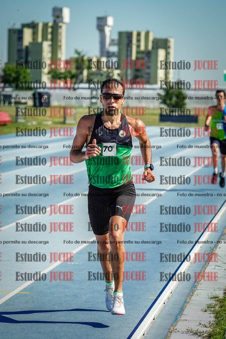 Fotos de los 5000 m de mujeres y varones - serie 1