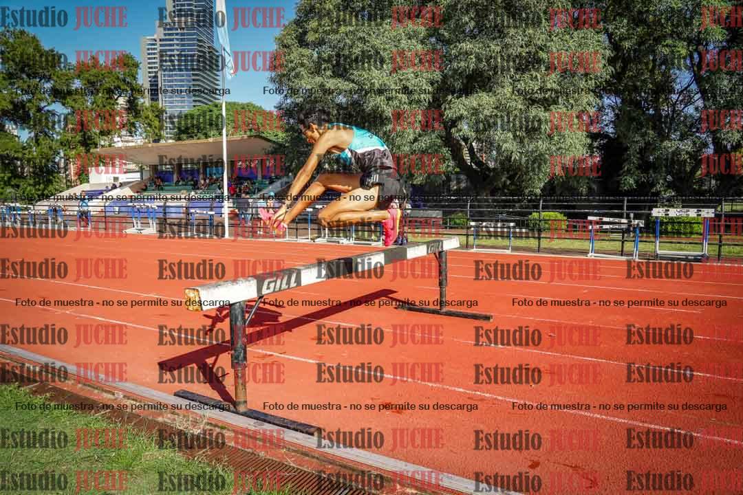 Fotos de los 3000 m con obstáculos de varones
