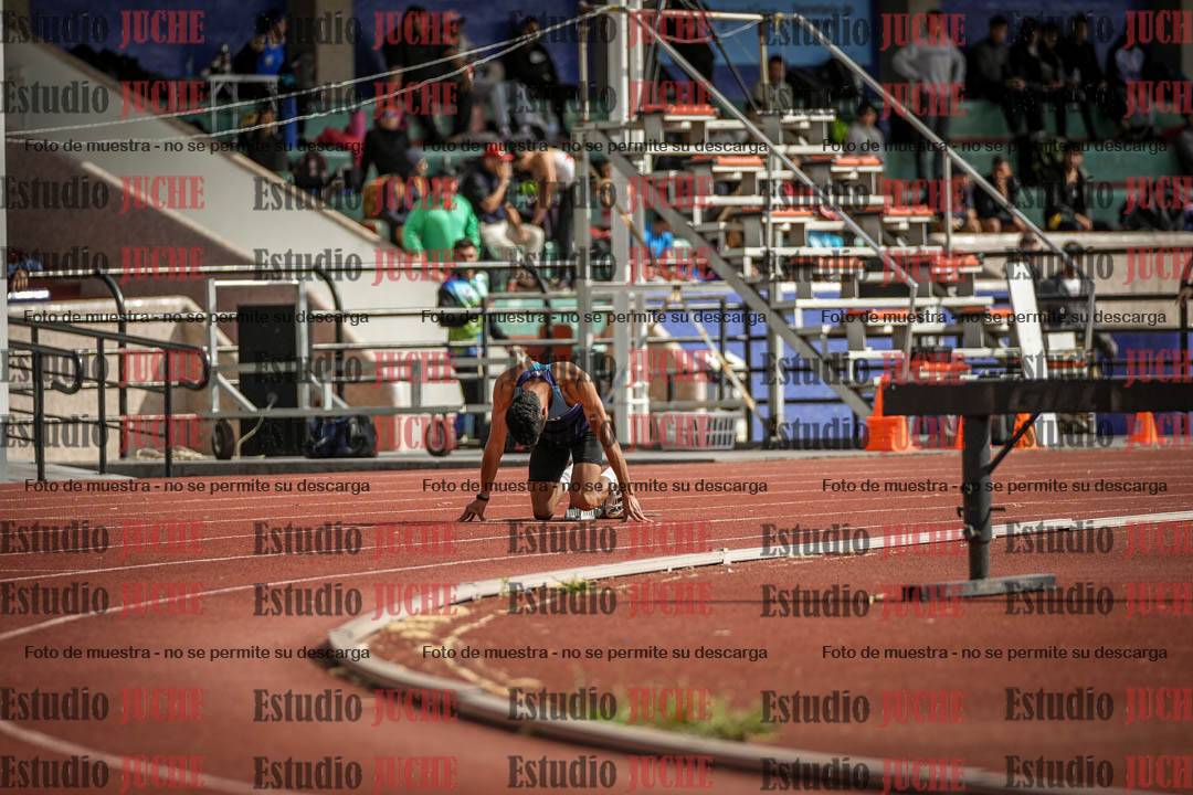 Fotos de los 400 m con vallas de varones
