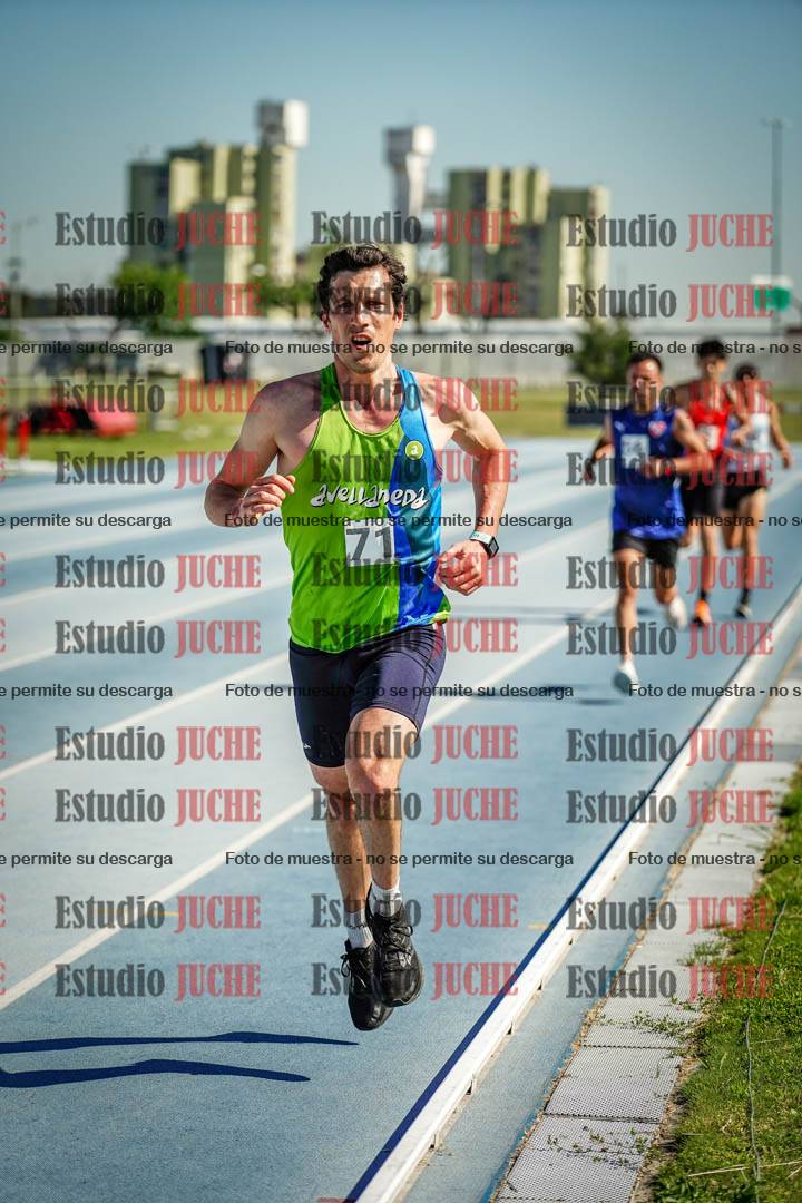 Fotos de los 5000 m de mujeres y varones - serie 1