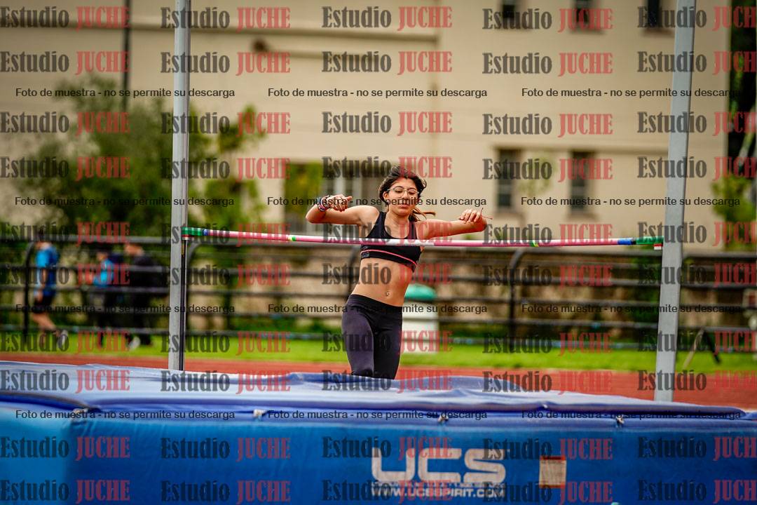 Fotos del salto en alto de mujeres