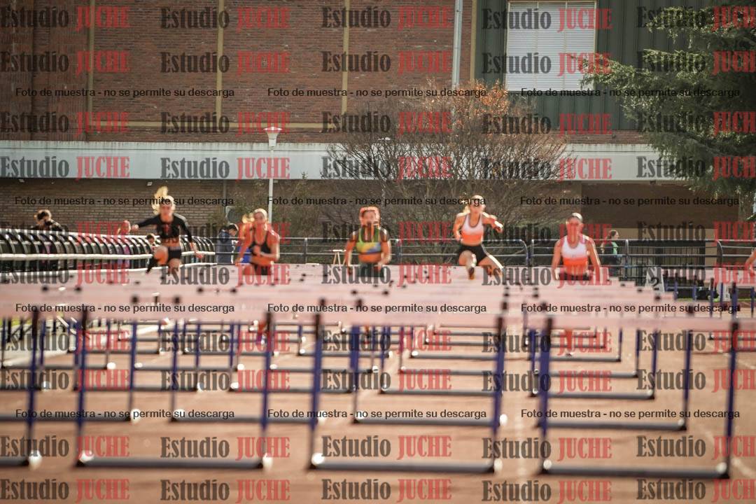 Fotos de los 100 m con vallas de mujeres