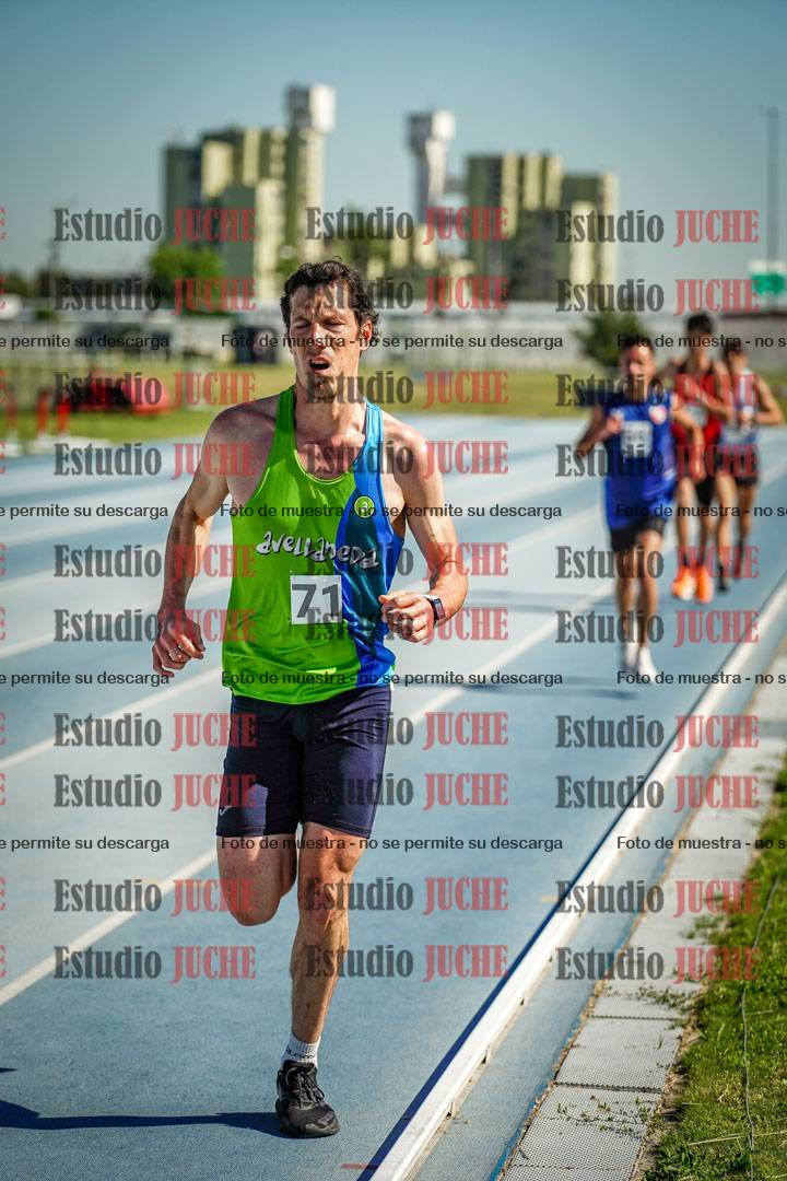 Fotos de los 5000 m de mujeres y varones - serie 1