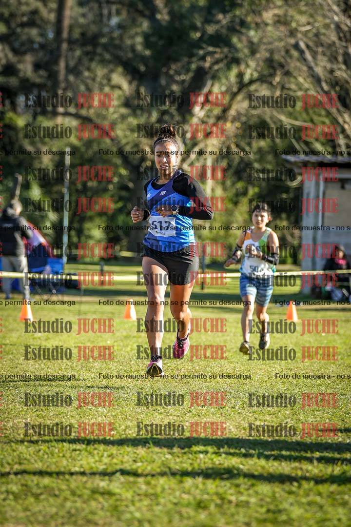 Fotos de la llegada del cross de 4000 m - mujeres