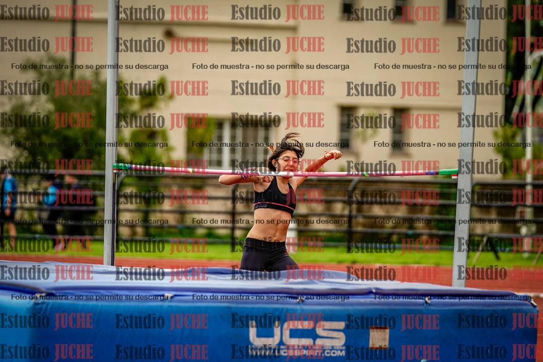 Fotos del salto en alto de mujeres
