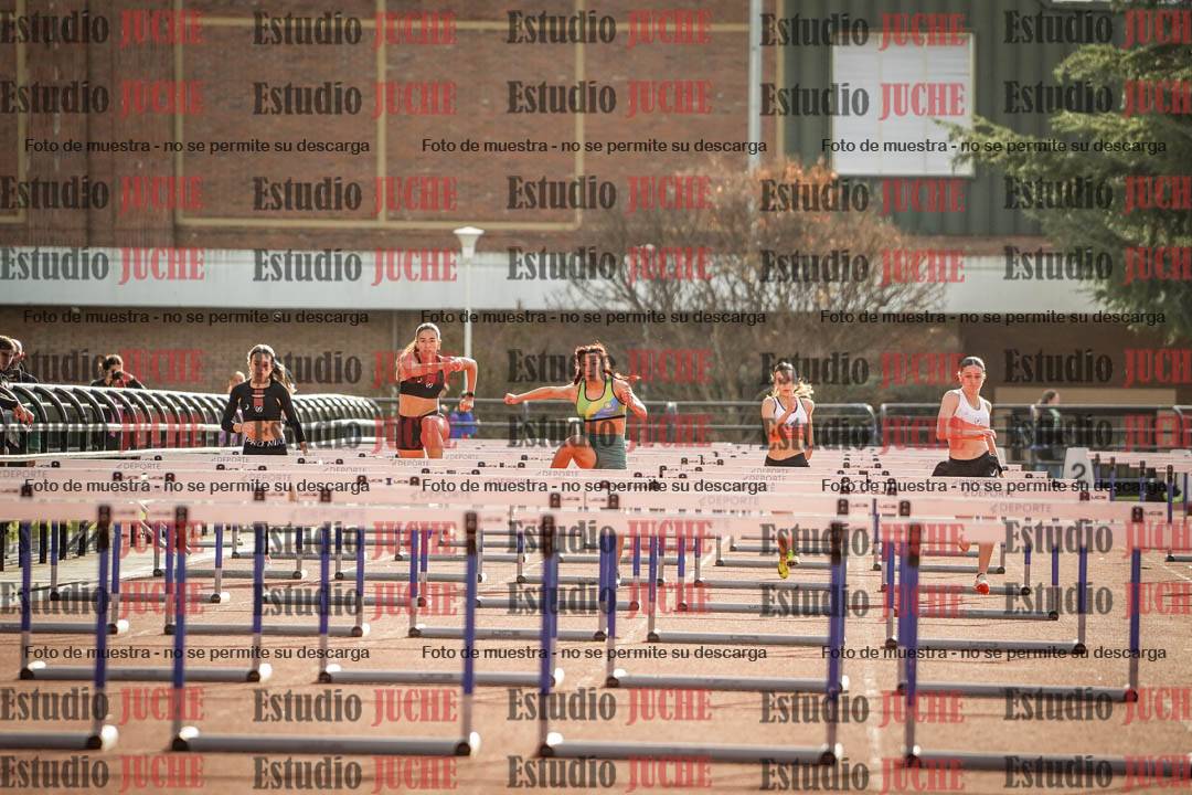 Fotos de los 100 m con vallas de mujeres