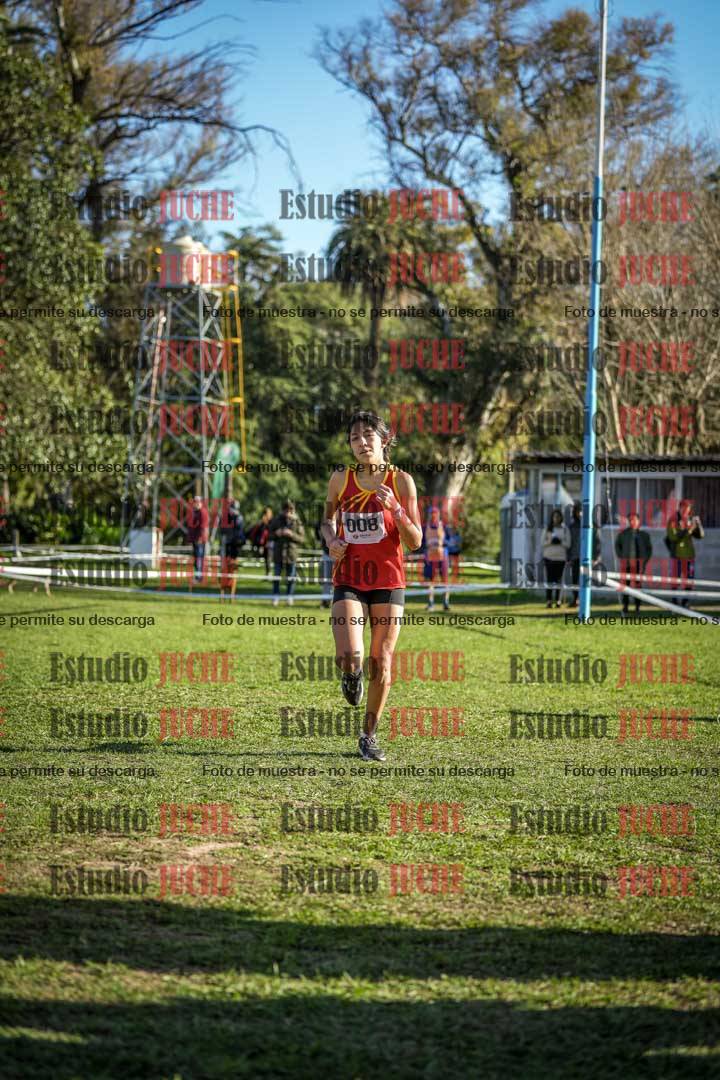 Fotos de la llegada del cross de 4000 m - mujeres