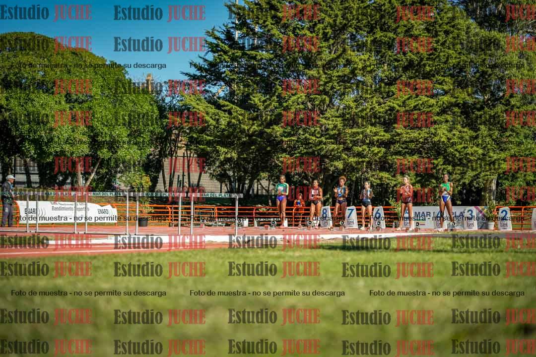 Fotos de los 100 m con vallas de mujeres - hepta 1