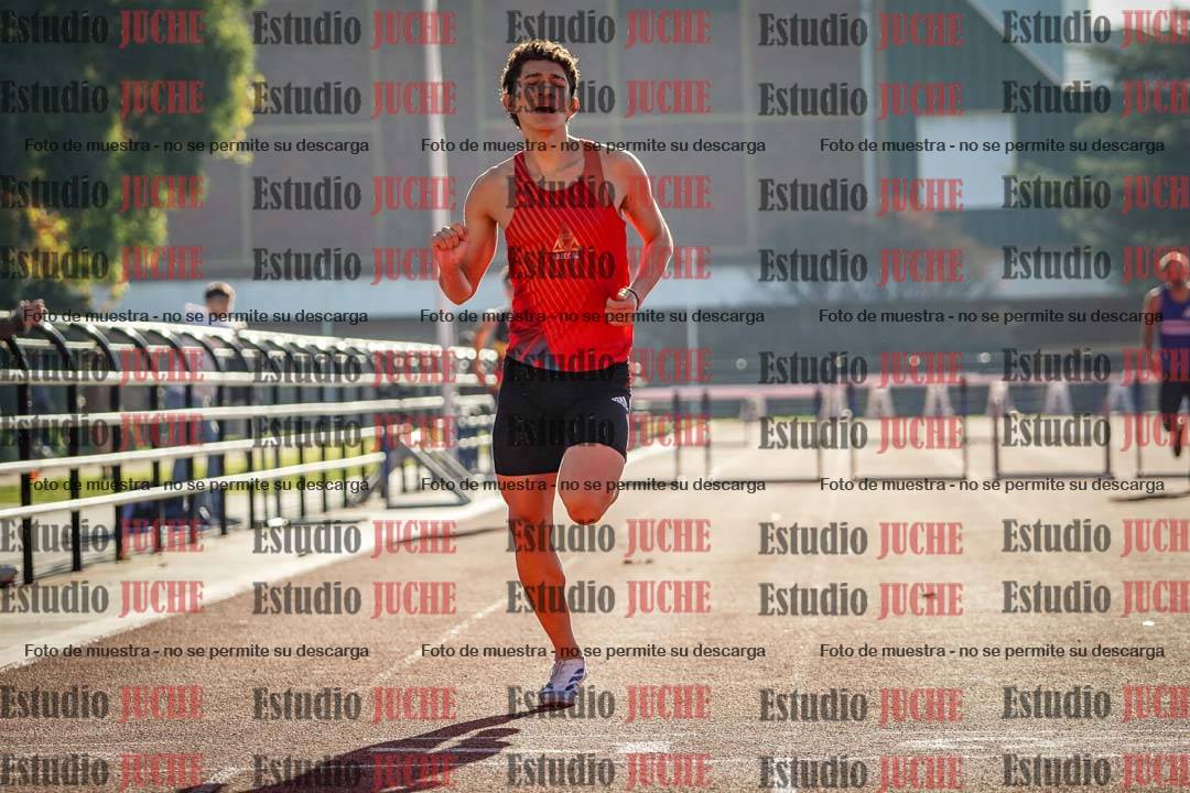 Fotos de los 400 m con vallas de varones