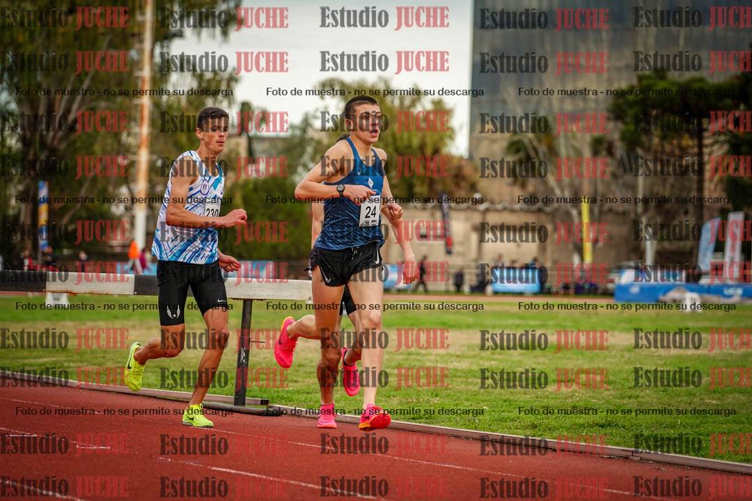 Fotos de los 2000 m con obstáculos de varones
