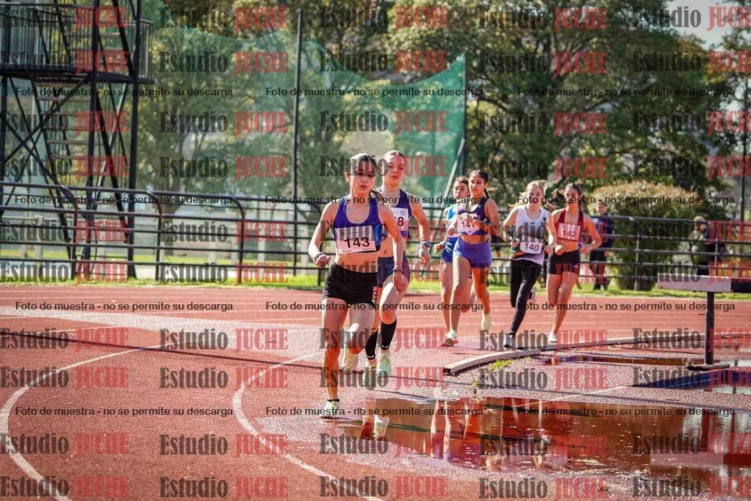 Fotos de los 1500 m con obstáculos de mujeres