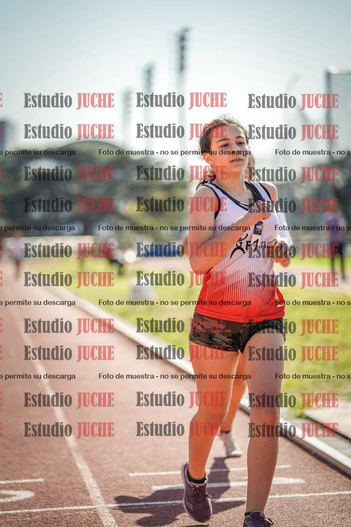 Fotos de los 600 m llanos de mujeres - U16
