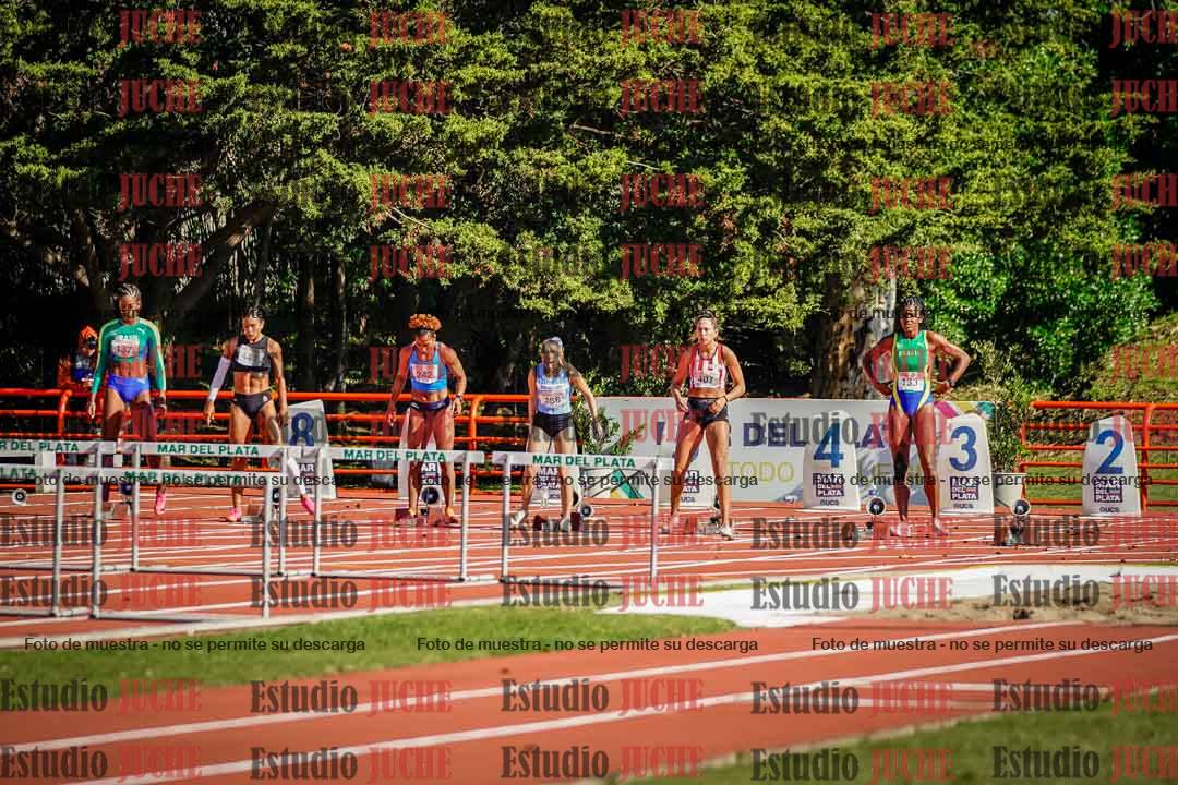 Fotos de los 100 m con vallas de mujeres - hepta 1