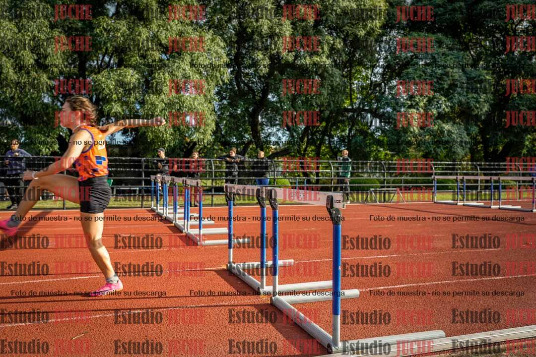 Fotos de los 100 m con vallas de mujeres