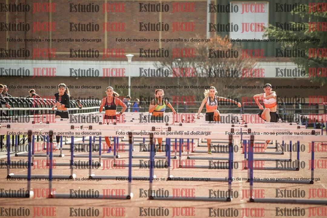 Fotos de los 100 m con vallas de mujeres