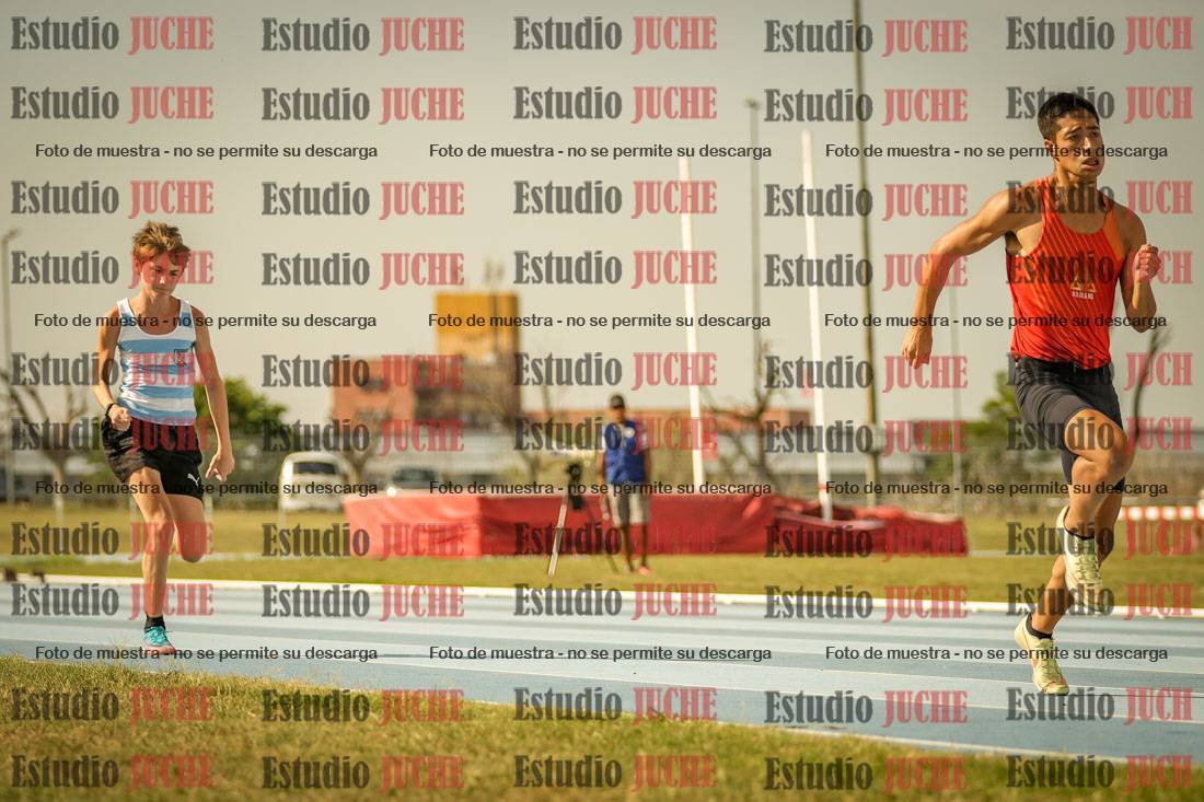 Fotos de los 80 m llanos de varones