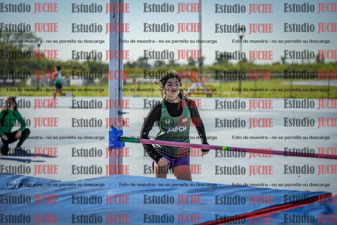 Fotos del salto en alto de mujeres - U12