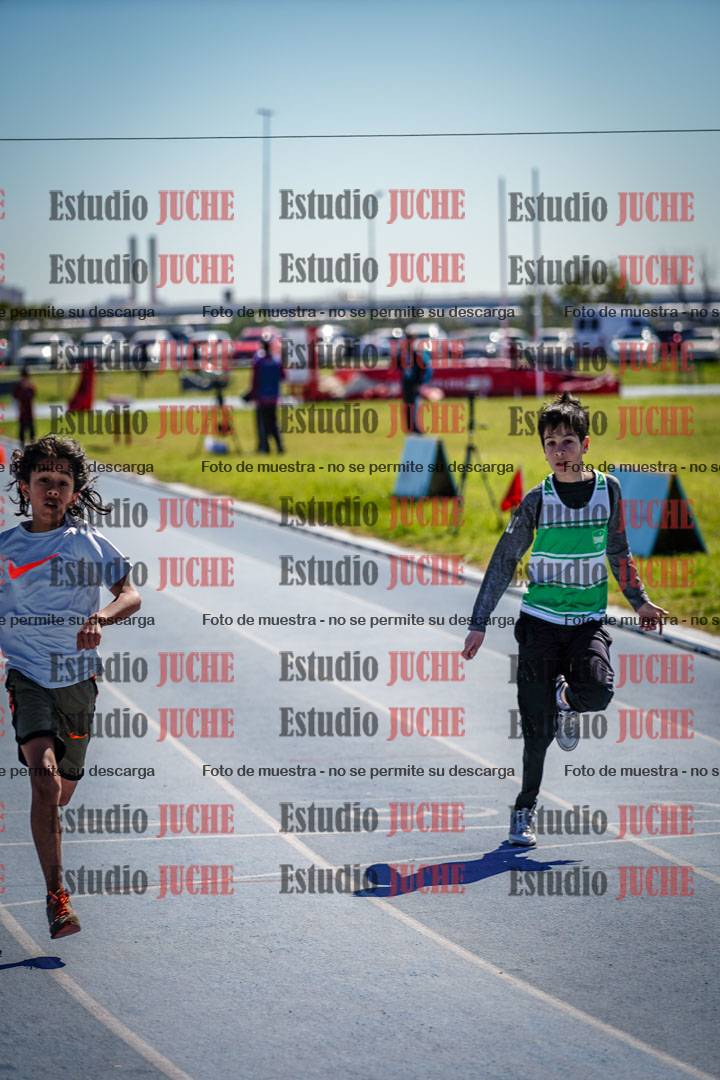 Fotos de los 50 m llanos de varones