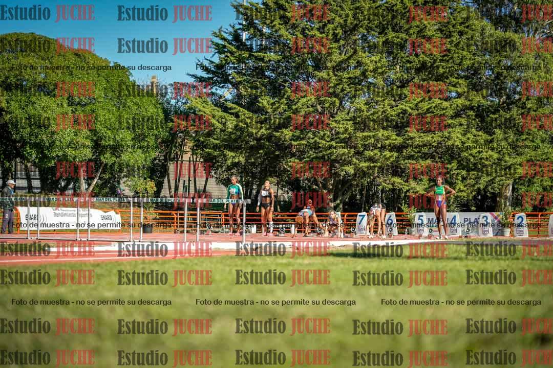 Fotos de los 100 m con vallas de mujeres - hepta 1