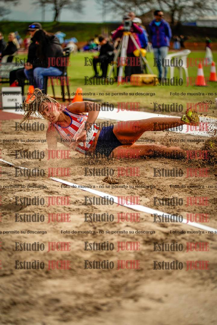 Fotos del salto en largo de mujeres - hepta 5
