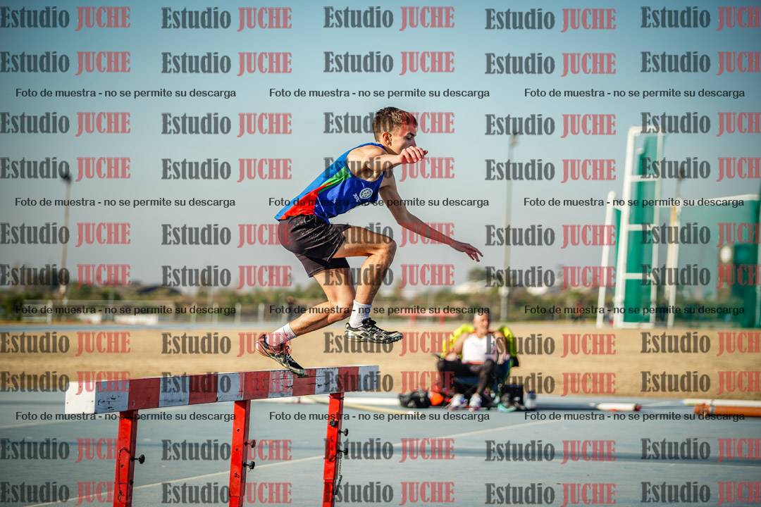 Fotos de los 2000 m con obstáculos de varones