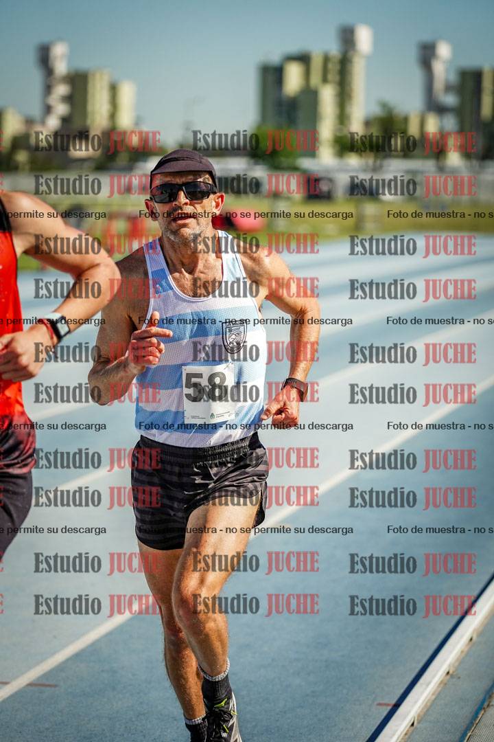 Fotos de los 5000 m de mujeres y varones - serie 1