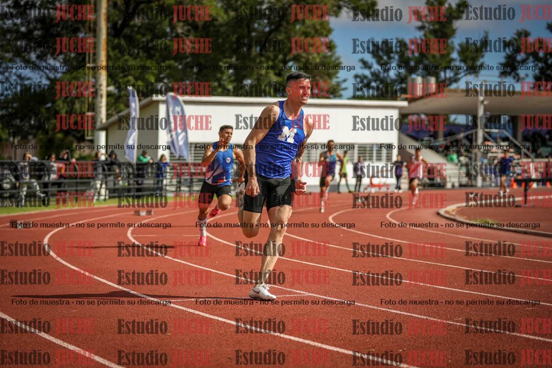 Fotos de los 400 m con vallas de varones
