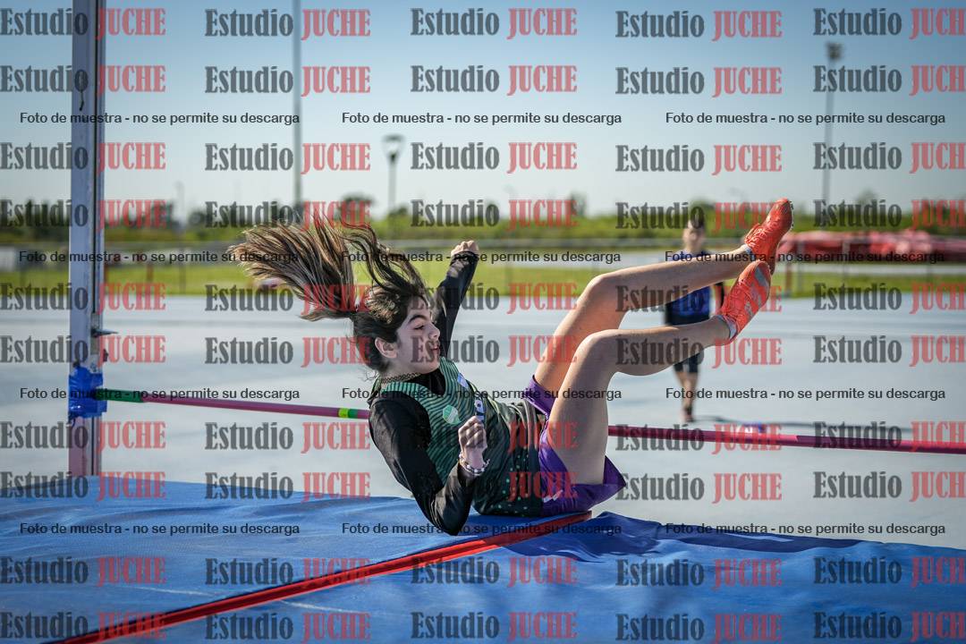 Fotos del salto en alto de mujeres - U12