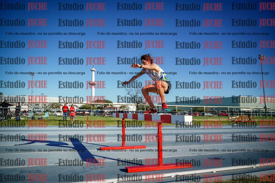Fotos de los 3000 m con obstáculos de varones