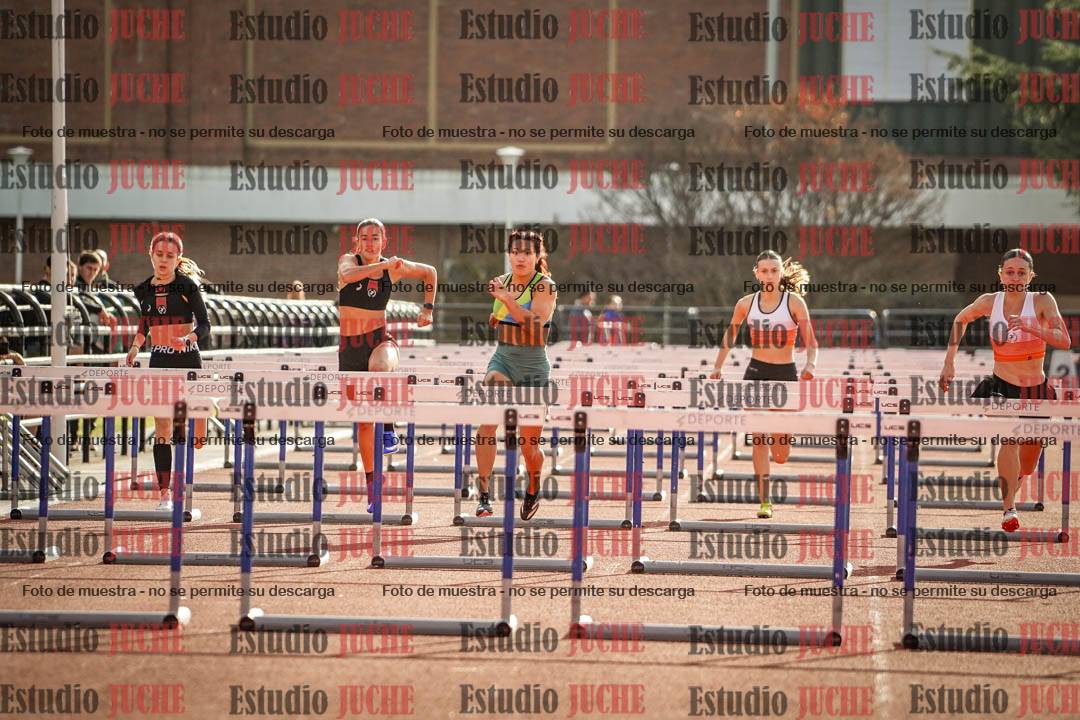 Fotos de los 100 m con vallas de mujeres