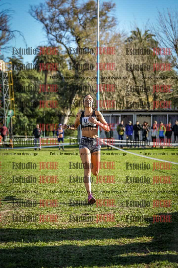 Fotos de la llegada del cross de 4000 m - mujeres