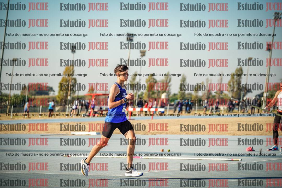 Fotos de los 2000 m con obstáculos de varones