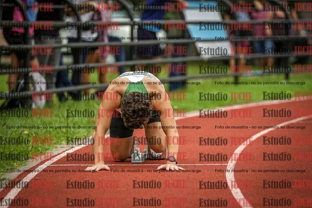 Fotos de los 400 m con vallas de varones
