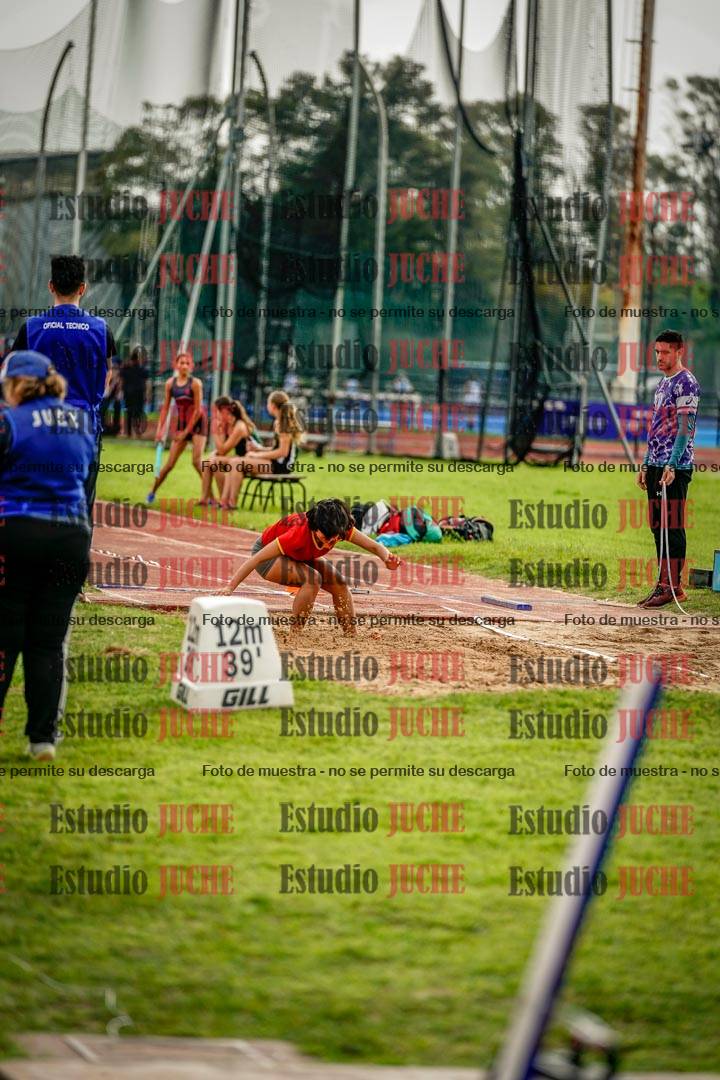 Fotos del salto en largo de mujeres - hexatlón 4