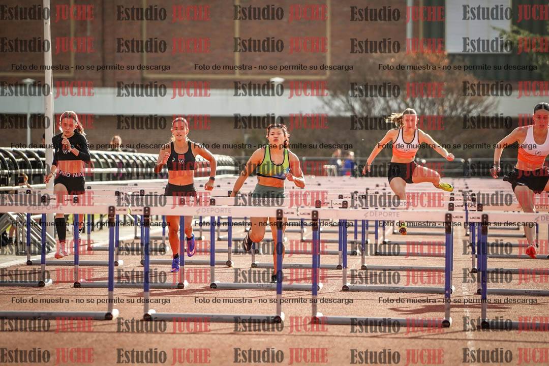 Fotos de los 100 m con vallas de mujeres