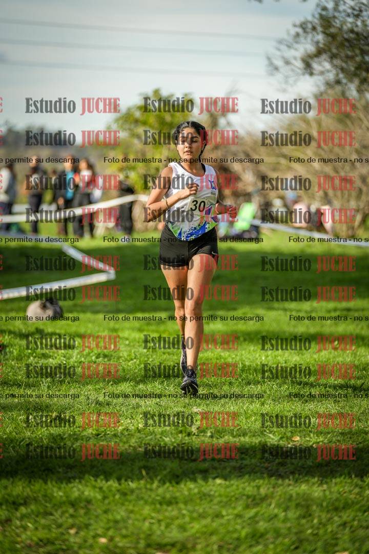 Fotos de la llegada del cross de 4000 m - mujeres