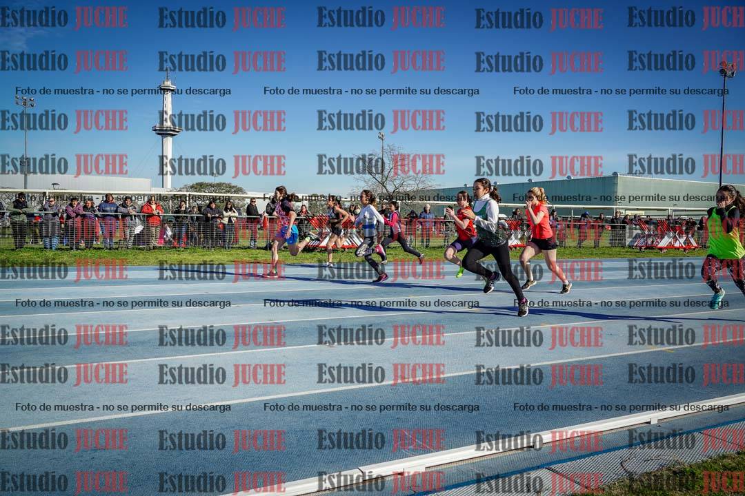 Fotos de los 80 m llanos de mujeres - U14