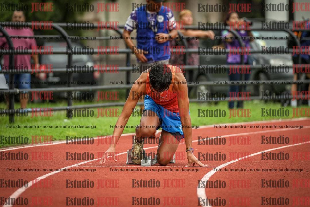 Fotos de los 400 m con vallas de varones
