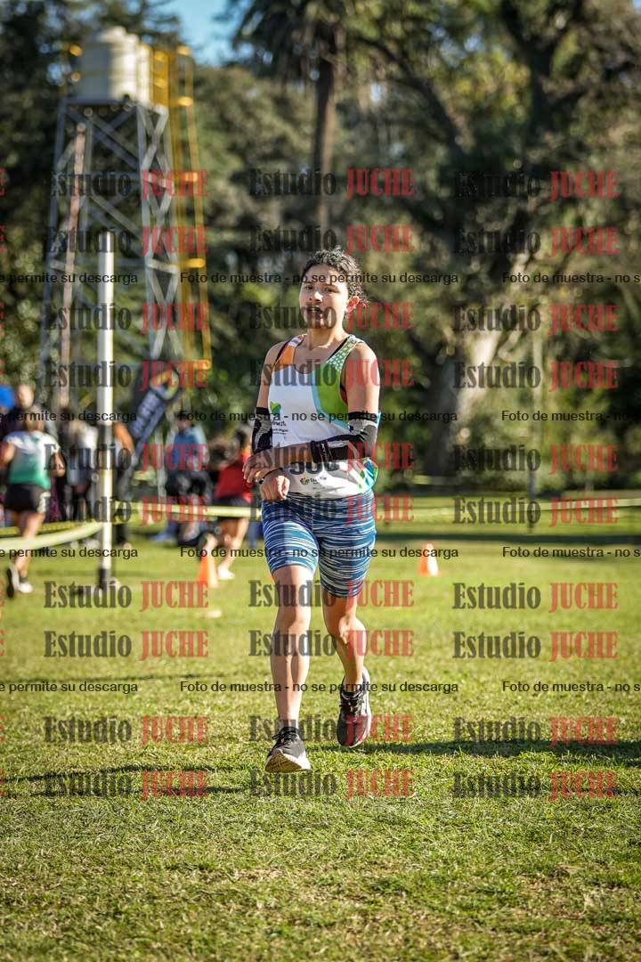 Fotos de la llegada del cross de 4000 m - mujeres