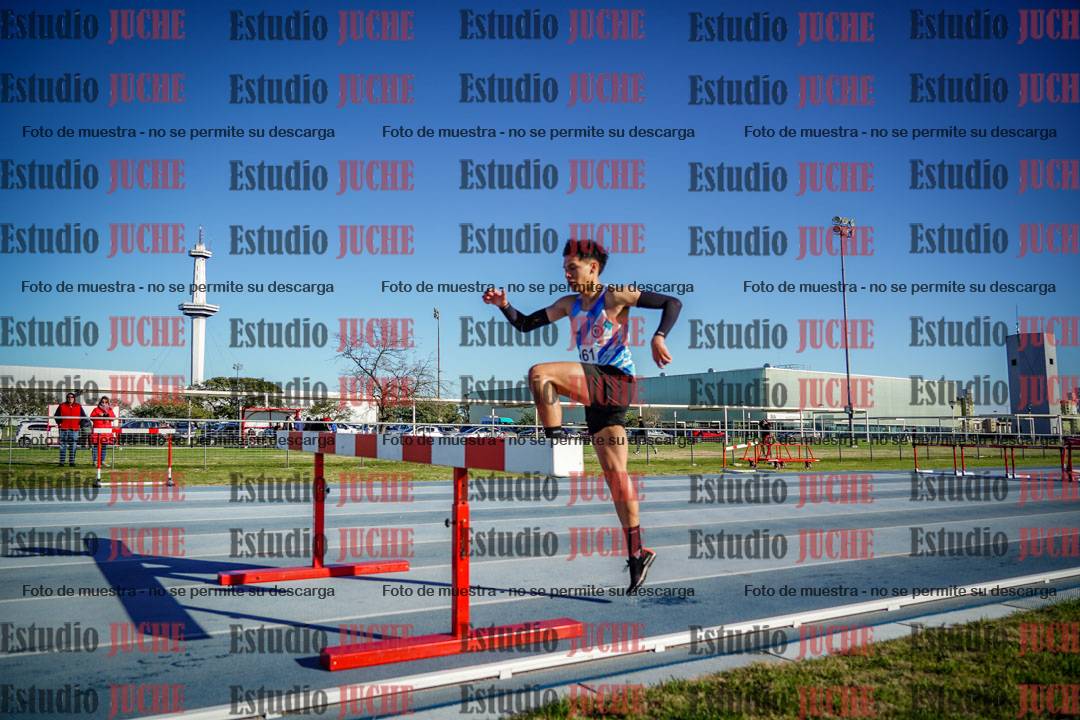 Fotos de los 3000 m con obstáculos de varones