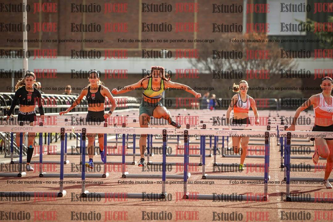 Fotos de los 100 m con vallas de mujeres