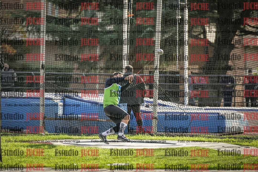 Fotos del lanzamiento de martillo de varones