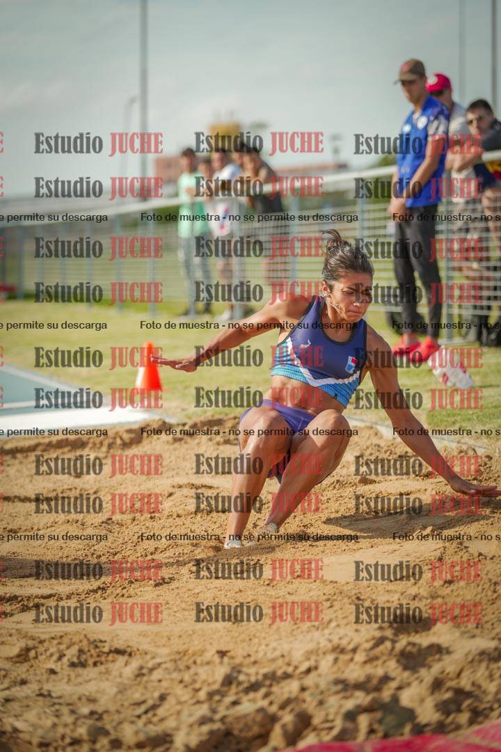 Fotos del salto en largo de mujeres
