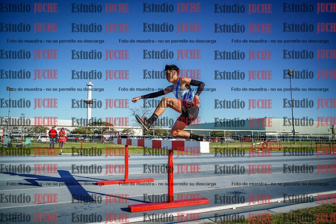 Fotos de los 3000 m con obstáculos de varones