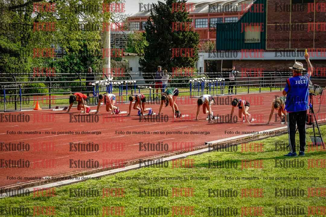 Fotos de los 80 m con vallas de mujeres - hexatlón 1