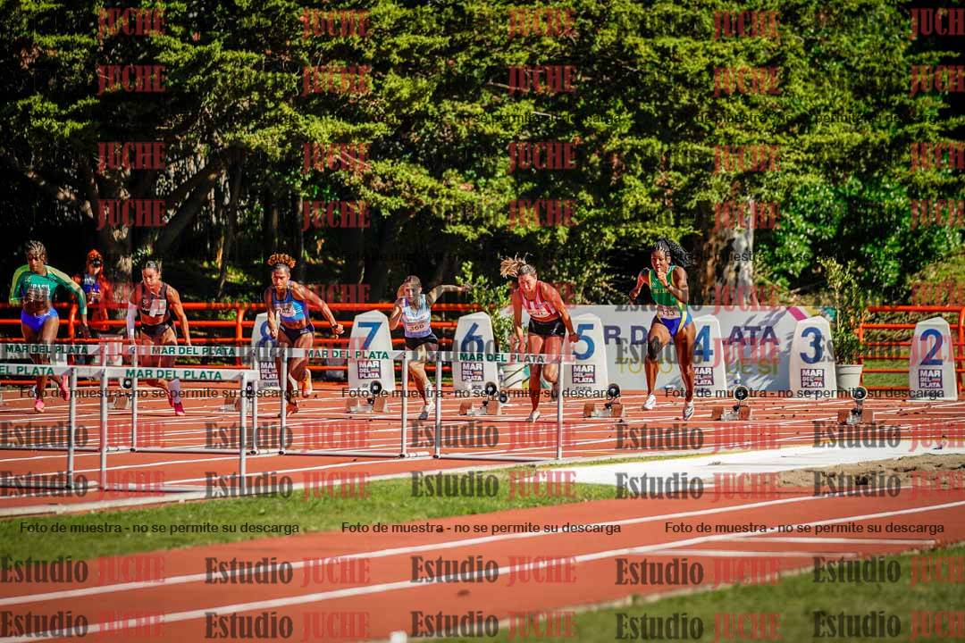 Fotos de los 100 m con vallas de mujeres - hepta 1