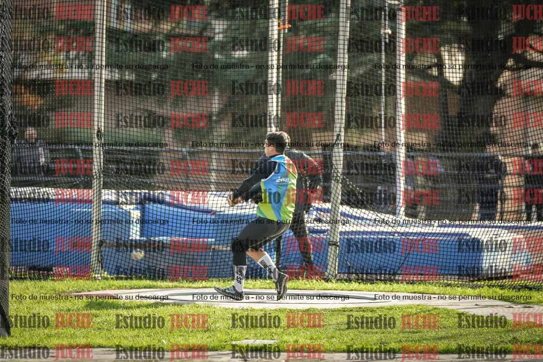 Fotos del lanzamiento de martillo de varones