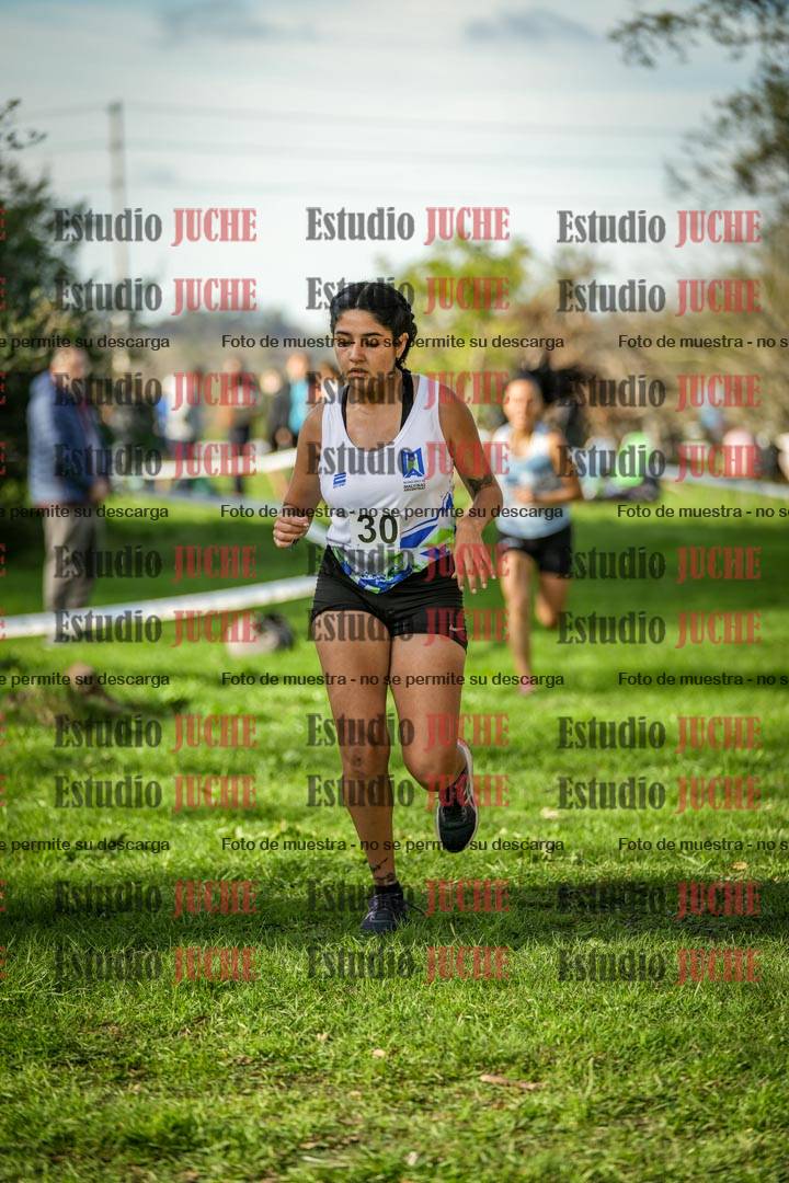 Fotos de la llegada del cross de 4000 m - mujeres